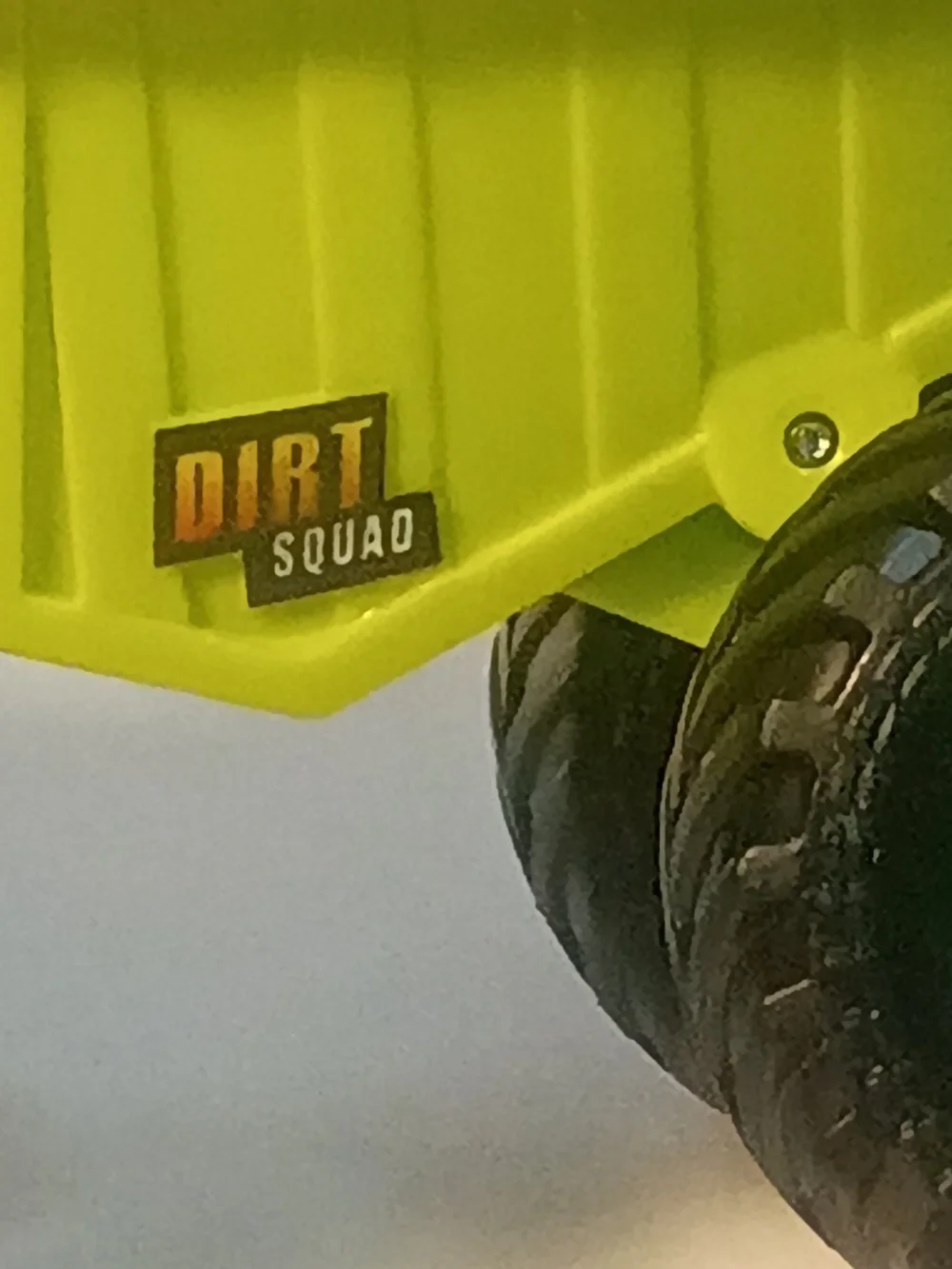 Spin Master Monster Monster Jam Lime Green Dirt Squad Dump Truck Axle 1/64